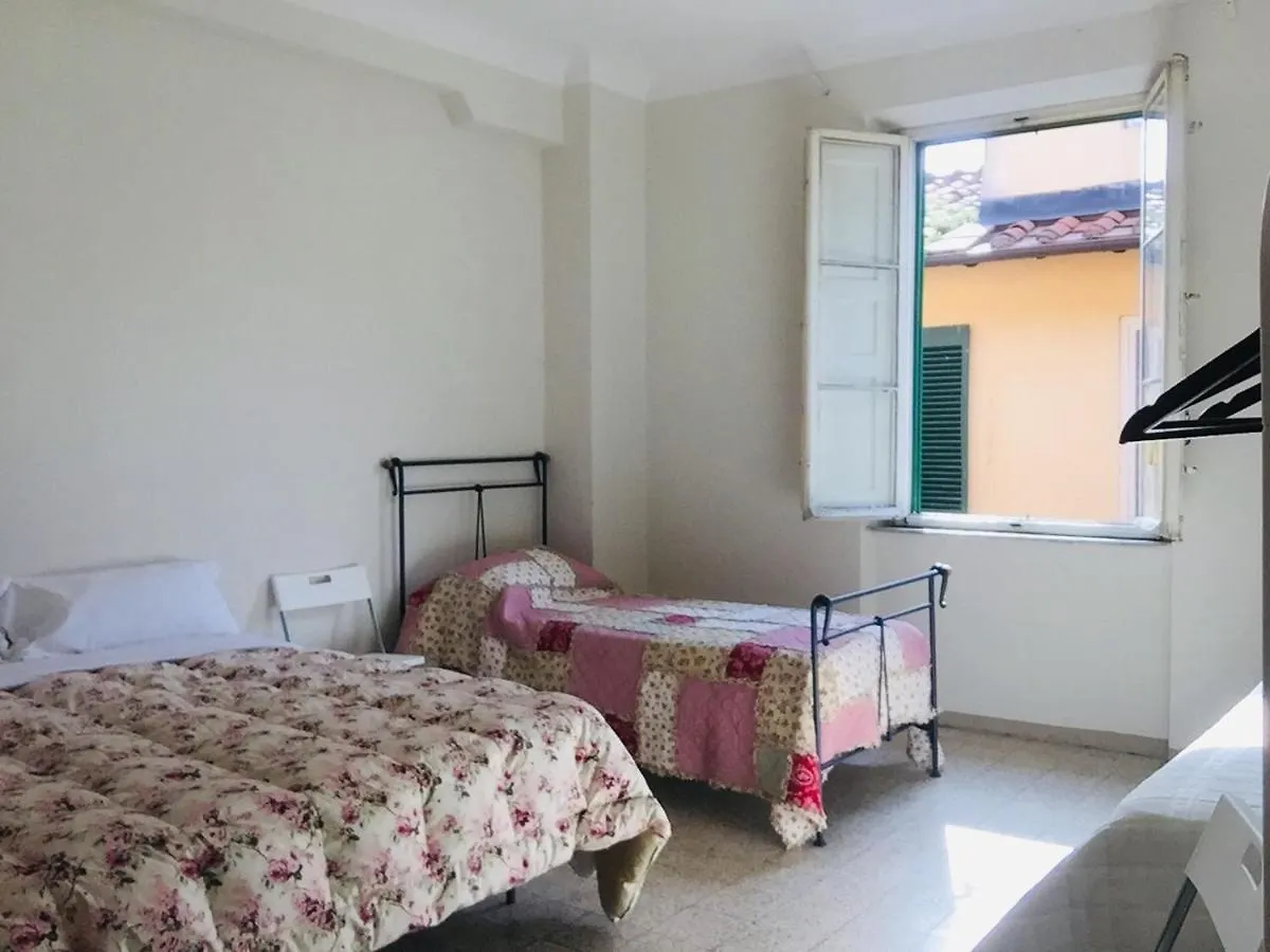 Homestay Lucca David Room In Apartment And Hospitality Pilgrims A