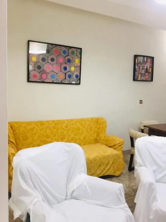 Lucca David Room In Apartment And Hospitality Pilgrims A