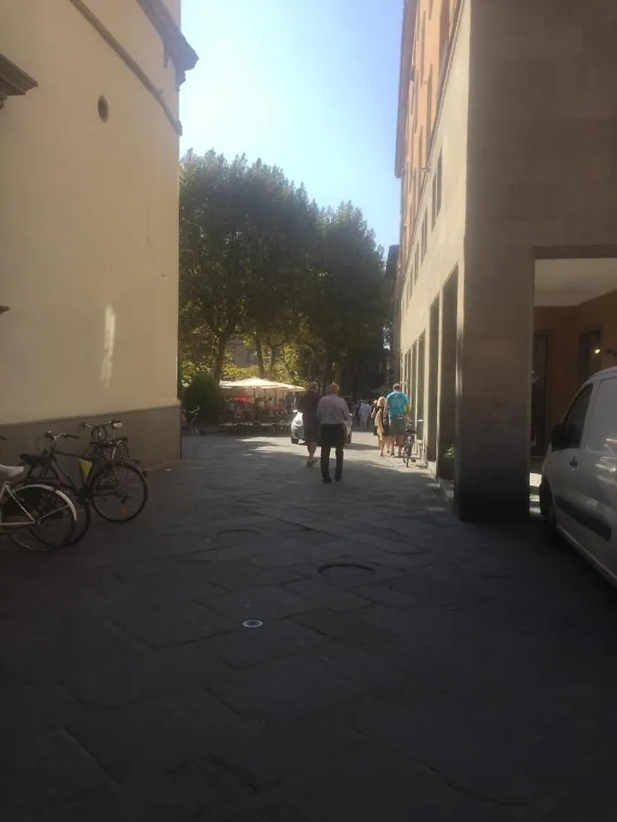 Lucca David Room In Apartment And Hospitality Pilgrims A Homestay