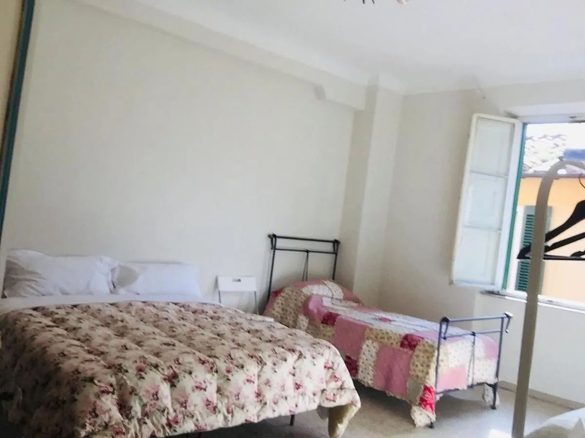 Séjour chez l'habitant Lucca David Room In Apartment And Hospitality Pilgrims A
