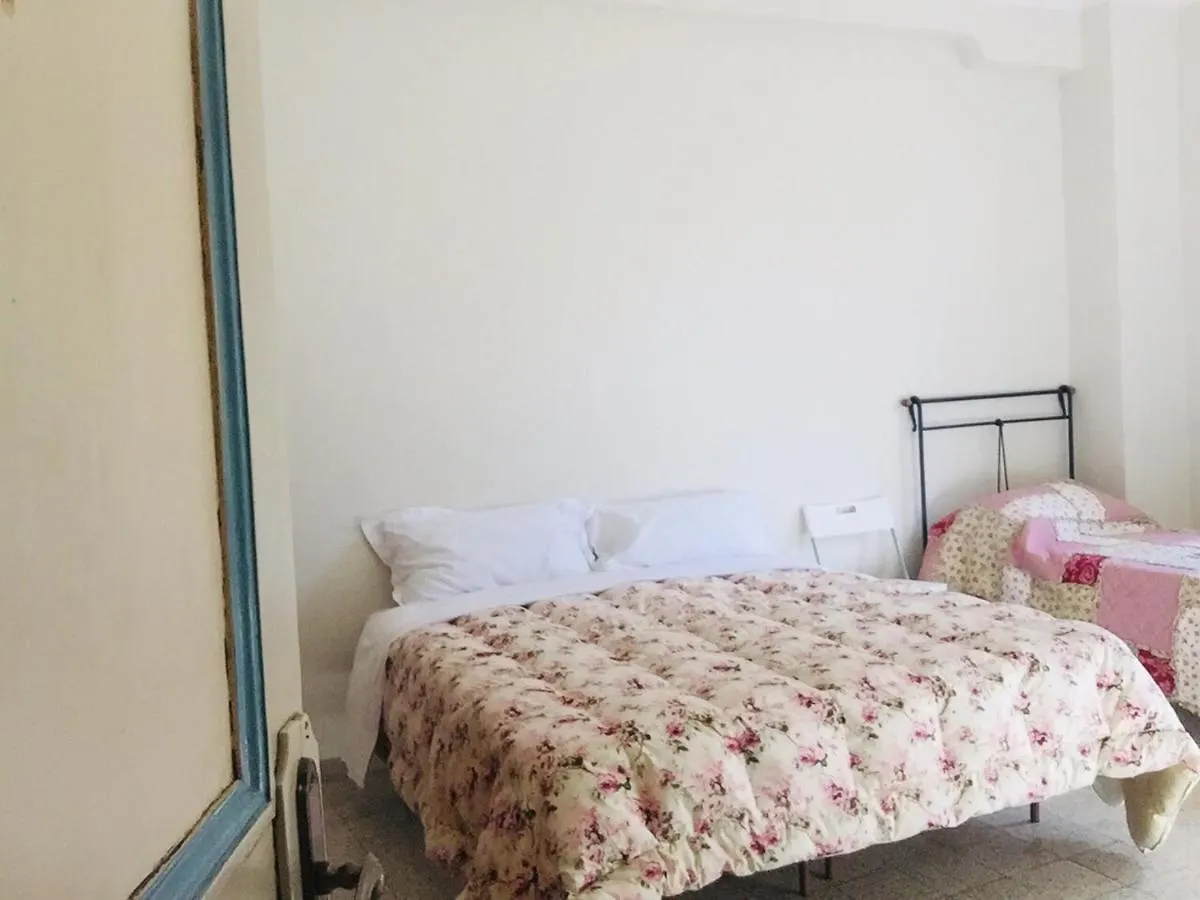 Séjour chez l'habitant Lucca David Room In Apartment And Hospitality Pilgrims A Italie