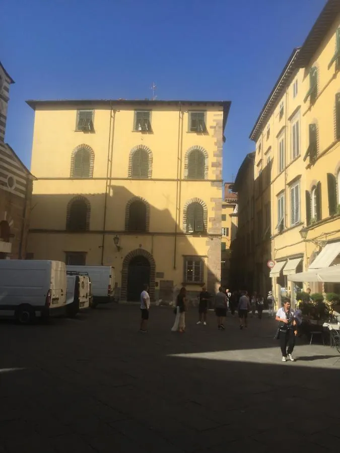 Séjour chez l'habitant Lucca David Room In Apartment And Hospitality Pilgrims A